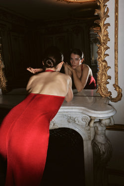 Tube dress in crimson