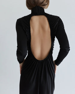 Keyhole dress in black